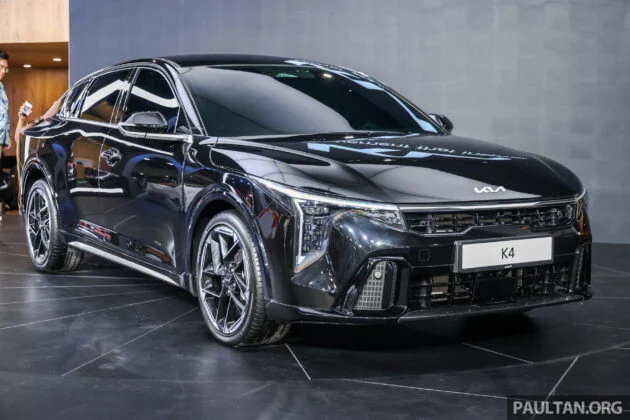 Kia K4 GT-Line dipertonton di Malaysia – pengganti Cerato/Forte berada di KLIMS, enjin 1.6T 193 PS