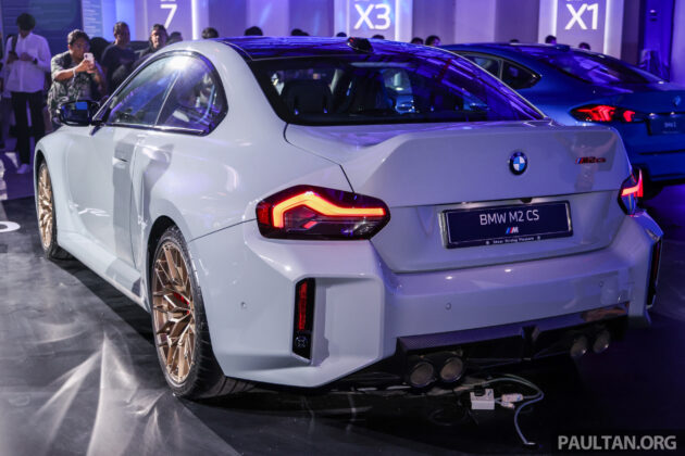 BMW M2 CS 2026 dilancar di Malaysia — RM294k mahal dari M2, 530 PS, 0-100 km/j 3.8 saat; RM951k