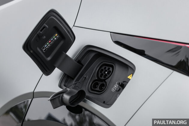 Pemilik Zeekr di Malaysia diberi keahlian JomCharge Platinum percuma sehingga 31 Dis, diskaun cas 25%