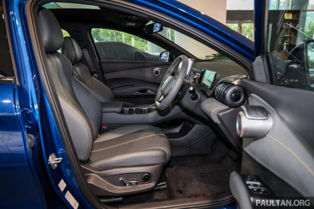BYD Atto 3 Premium dalam warna Gemilang Blue di Malaysia – rim dua tona, jarak WLTP 510 km, RM125k