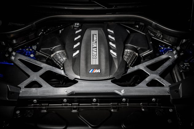 全新 BMW X5 M 与 X6 M 首发,4.4L V8引擎3.9秒破百