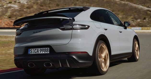 Aston Martin DBX 预告推出新旗舰版本, 性能比之前更强