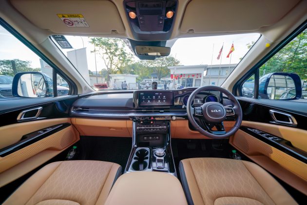 新车试驾: 2022 Kia Carnival, 专攻大型家庭十一人座MPV