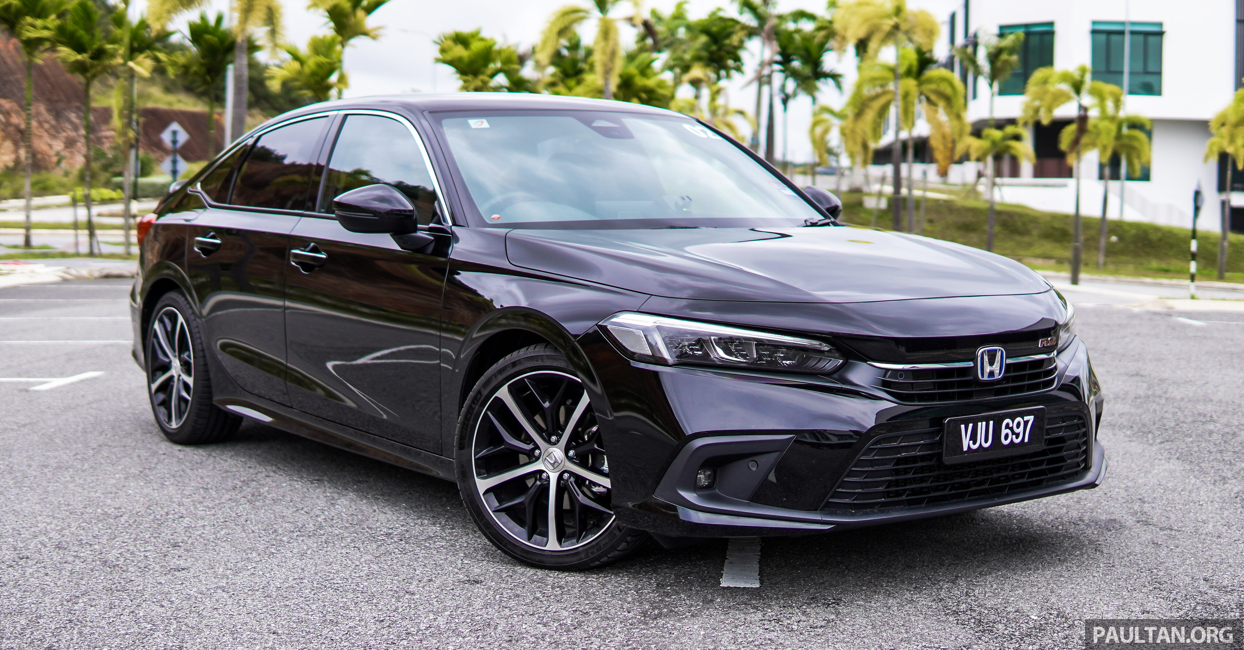 试驾:Honda Civic e:HEV RS 混动版!成熟外衣玩心犹在