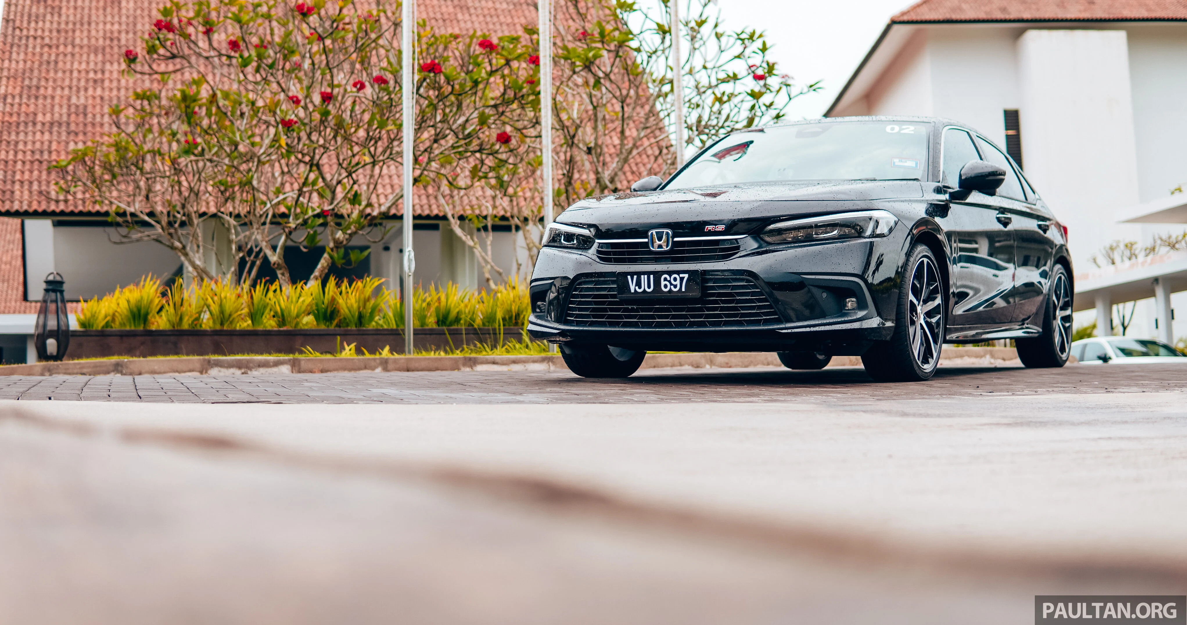 试驾:Honda Civic e:HEV RS 混动版!成熟外衣玩心犹在