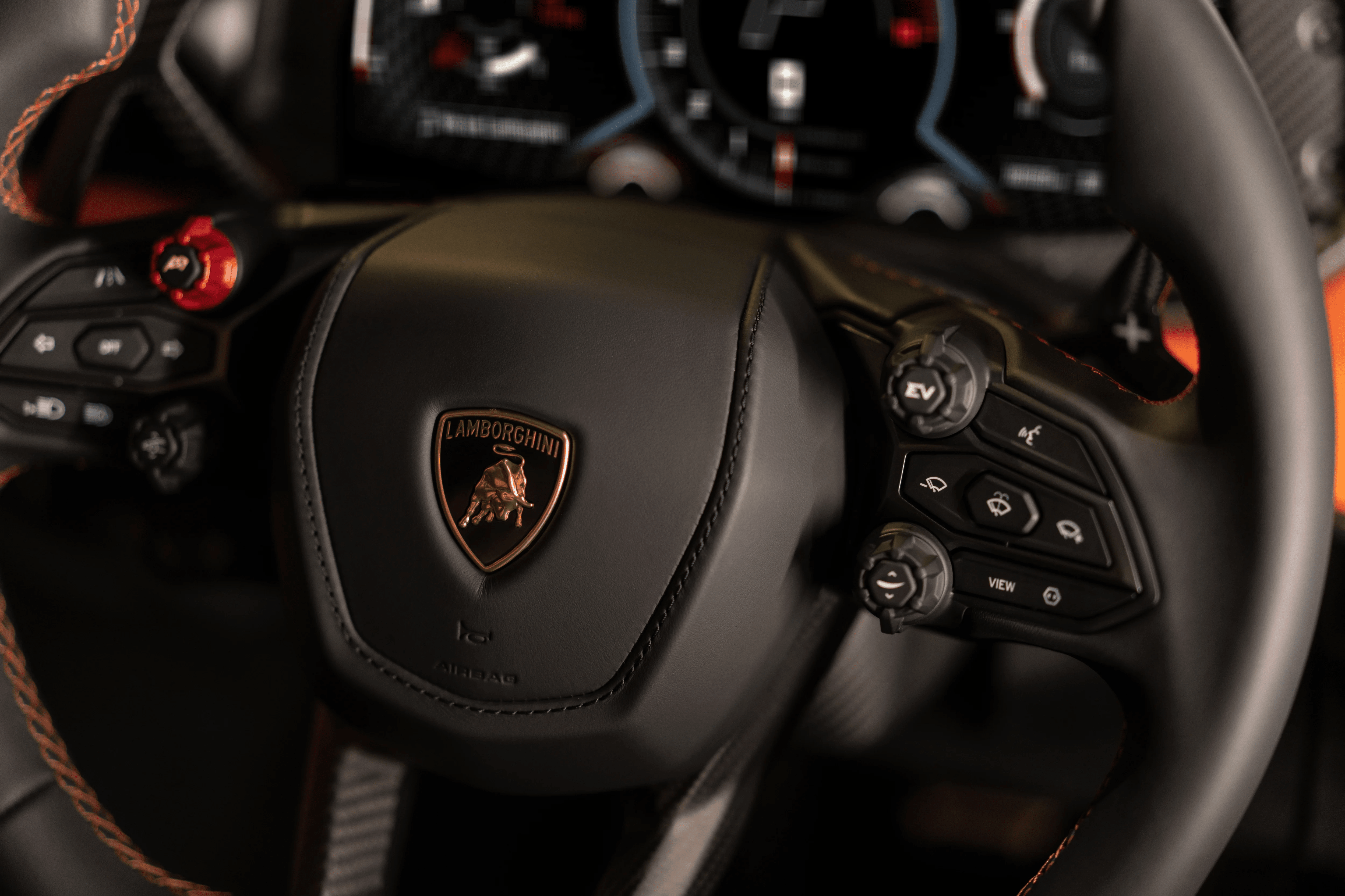 全新旗舰超跑,Lamborghini Revuelto 正式登场!搭V12+三电动马达新插混系统,最大输出达1,015匹马力