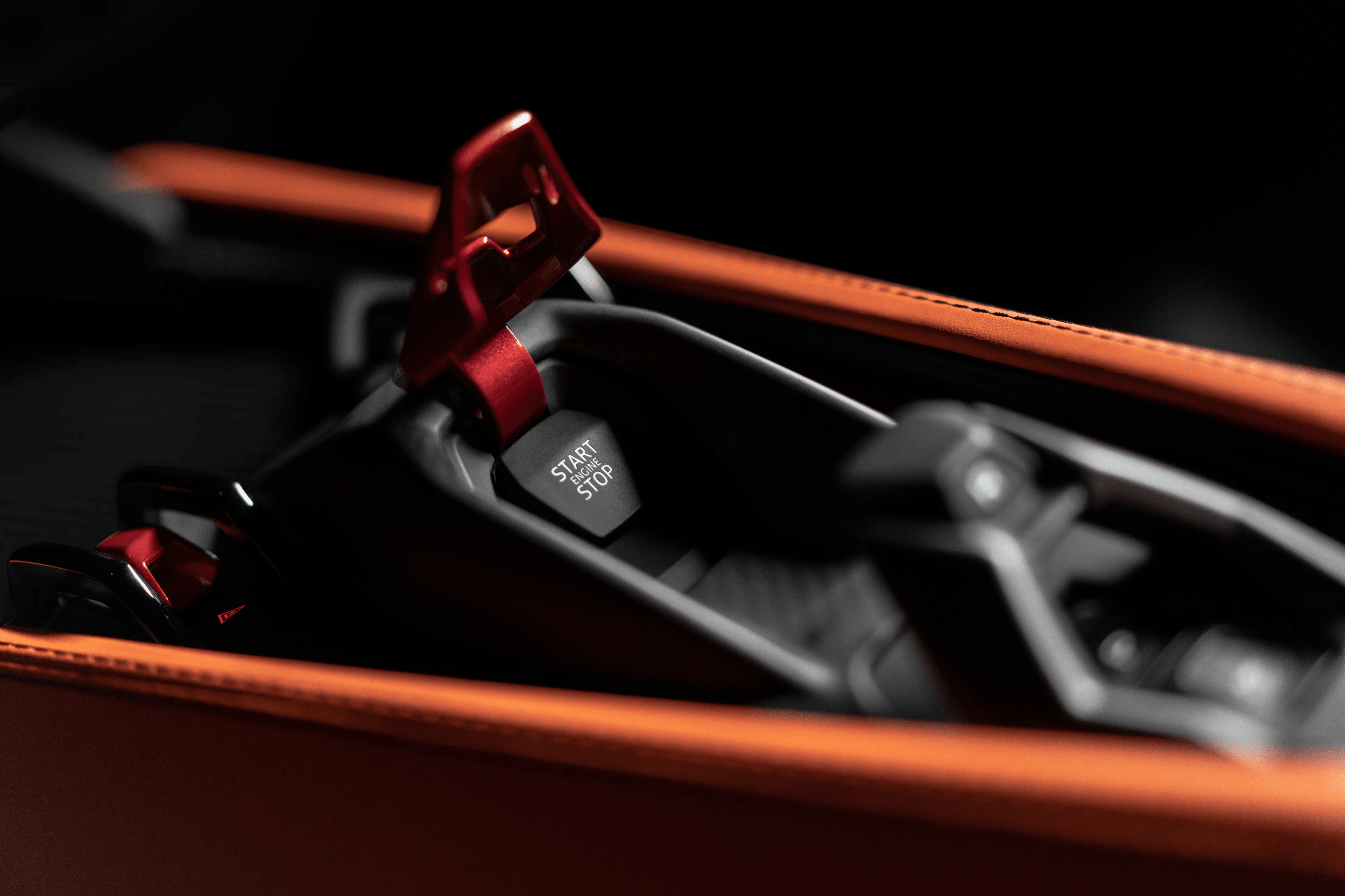 全新旗舰超跑,Lamborghini Revuelto 正式登场!搭V12+三电动马达新插混系统,最大输出达1,015匹马力