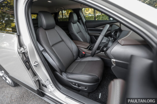 新车试驾: Mazda CX-30 CKD, 确实是比之前更便宜了, 但还是比对手稍贵, 但它依旧拥有对手难以匹敌的特色与优点