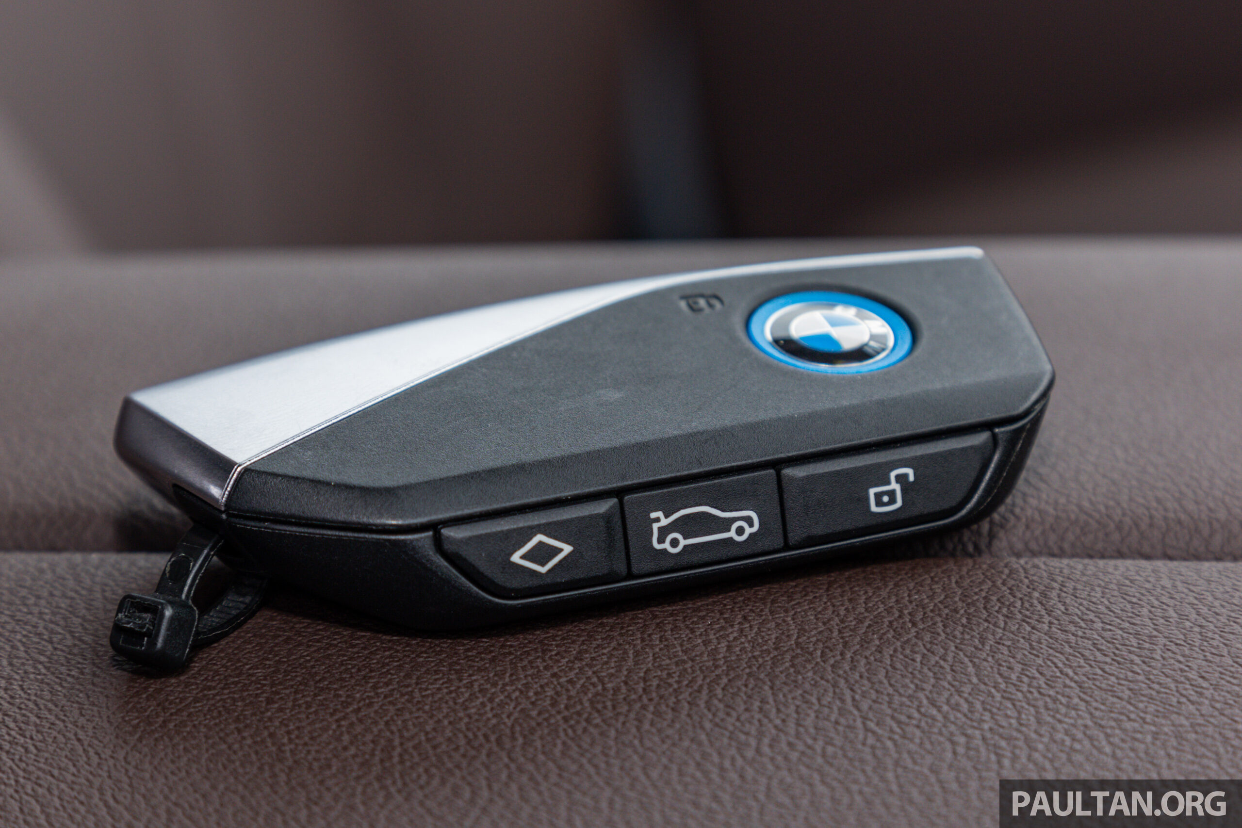 试驾:BMW iX xDrive50 Sport!简约但不简单的纯电旗舰