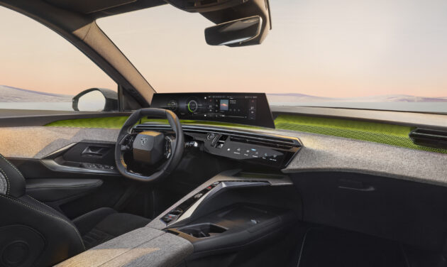 Peugeot e-5008 全球首发, 有纯电动或Hybrid油电版, 纯电版续航里程可达660公里, 30分钟可从20%充电至80%