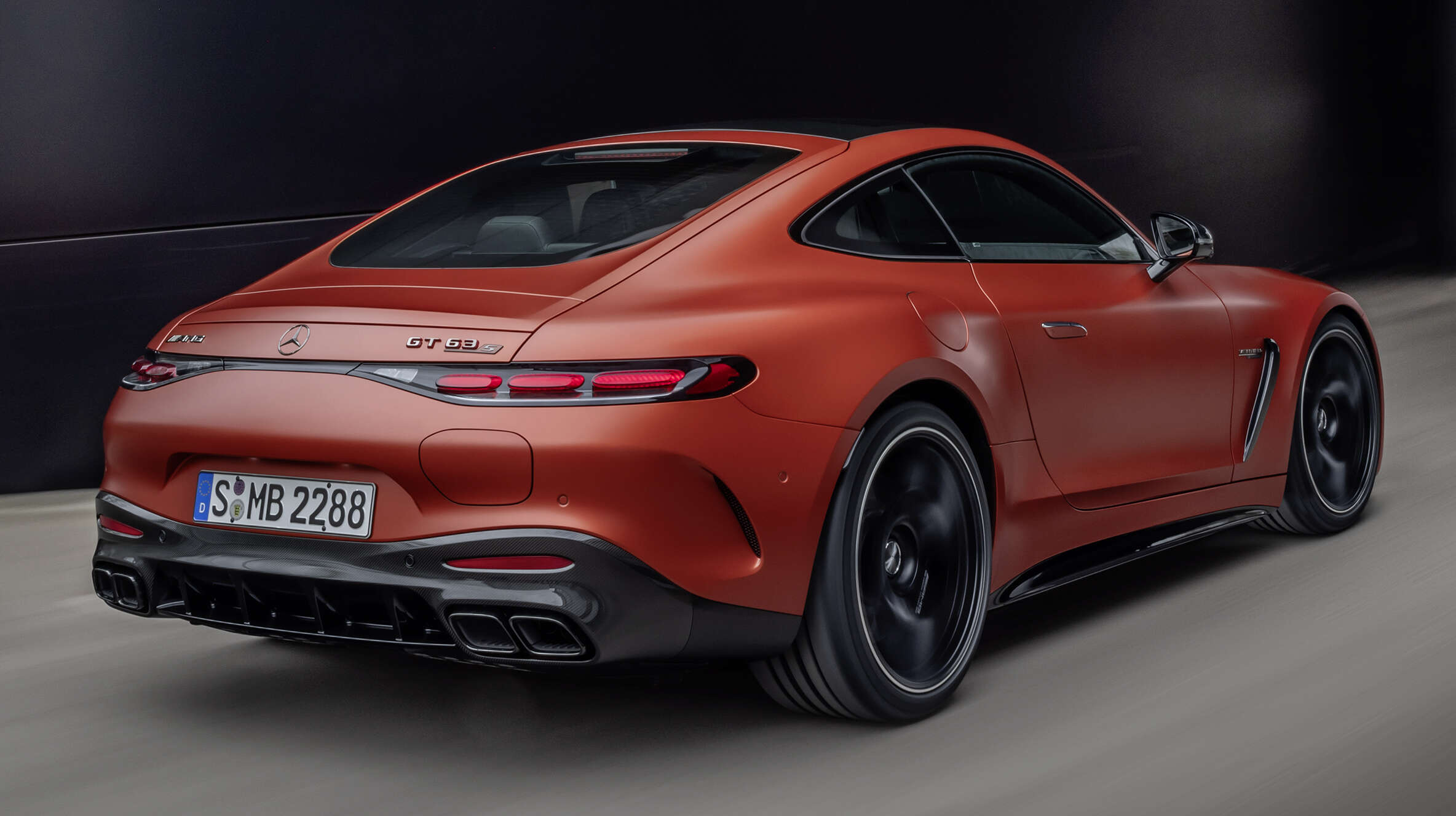 2024 Mercedes-AMG GT63S E Performance 全球首发!输出功率达816 PS马力,1,420 Nm峰值扭矩,2.8秒破百