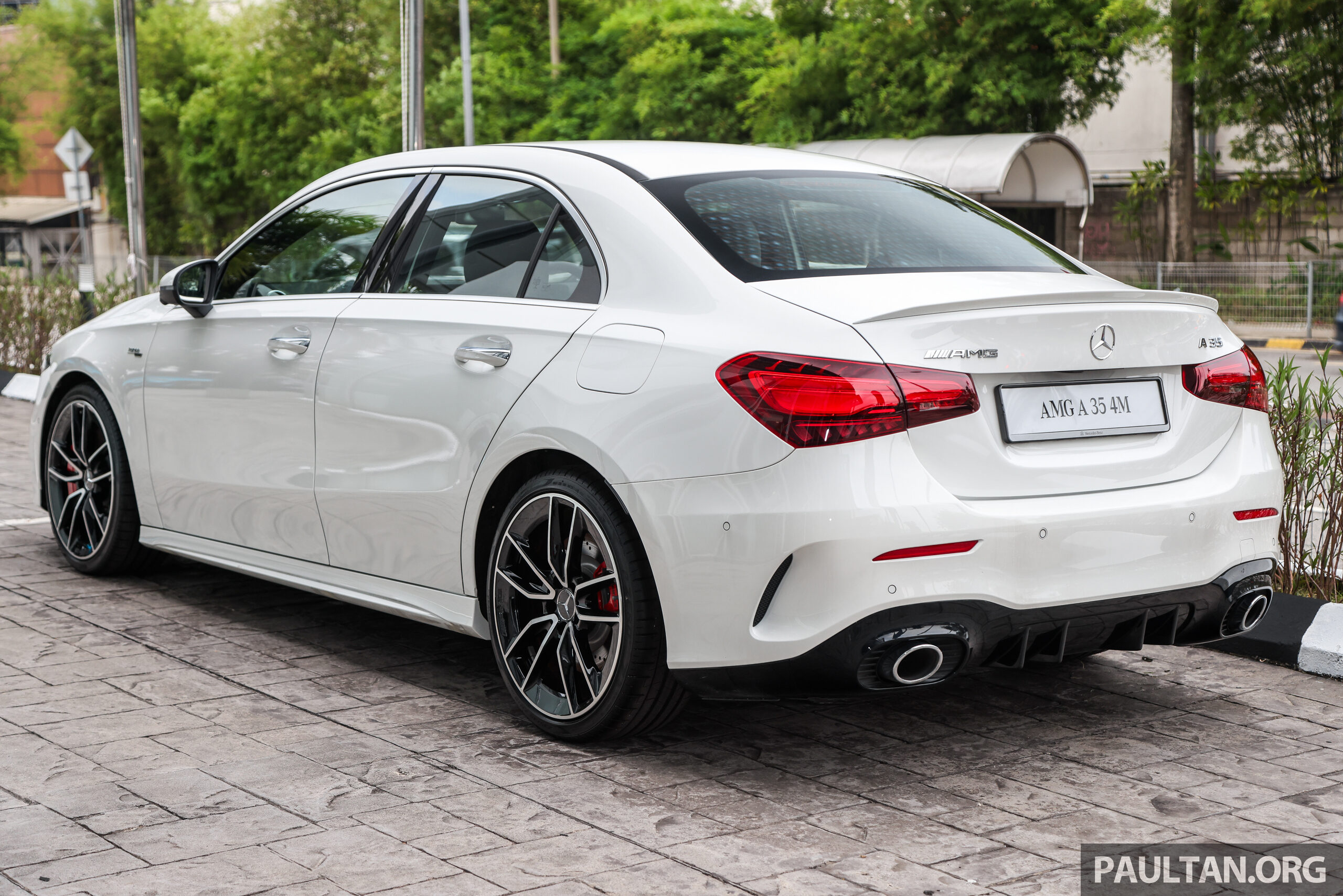 2024 Mercedes-AMG A 35 4Matic 小改款本地面市!搭载2.0升引擎轻混系统,最大输出306匹马力,售RM343,888