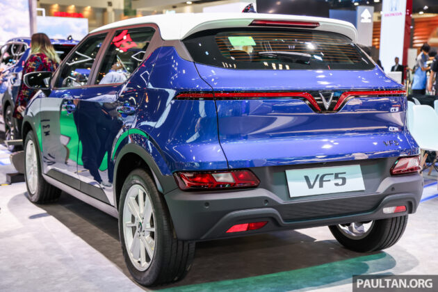 VinFast VF5 EV再次现身我国道路, 这次悬挂正式车牌号!