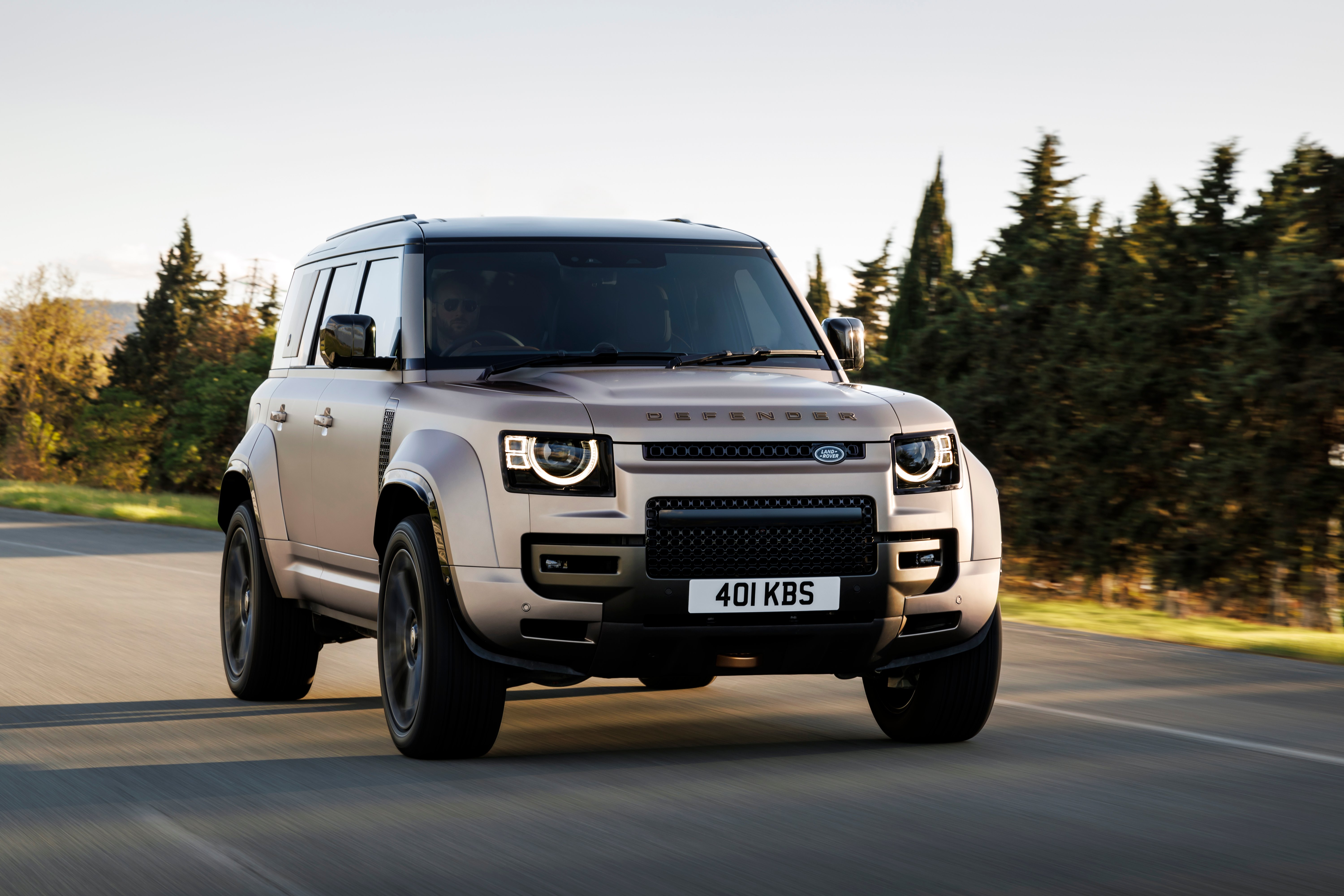 遭遇网络攻击陷危机！Jaguar Land Rover 紧急向国际金融机构寻求20亿英镑融资，英国政府出面担保防产业链动荡