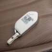2024 Kia EV9 六人座实拍+简单试驾心得分享: 要价37.5万的纯电动大型豪华SUV, 科技感拉满但有些配备不太实际?