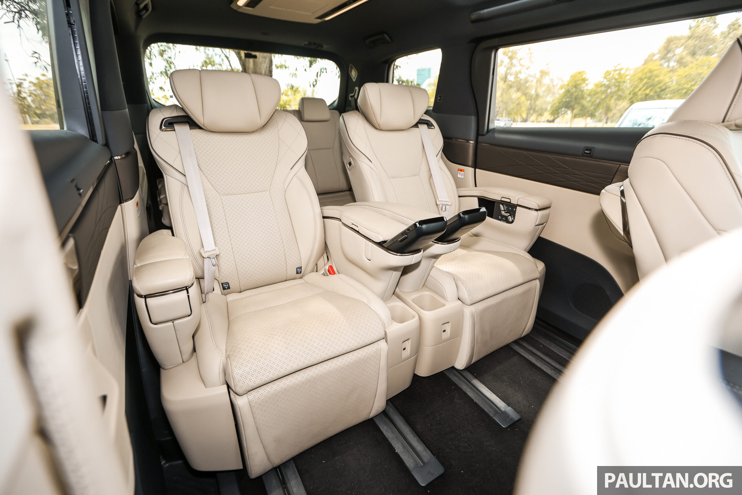 图集:2024 Toyota Alphard 和 Vellfire 实拍!RM438k起