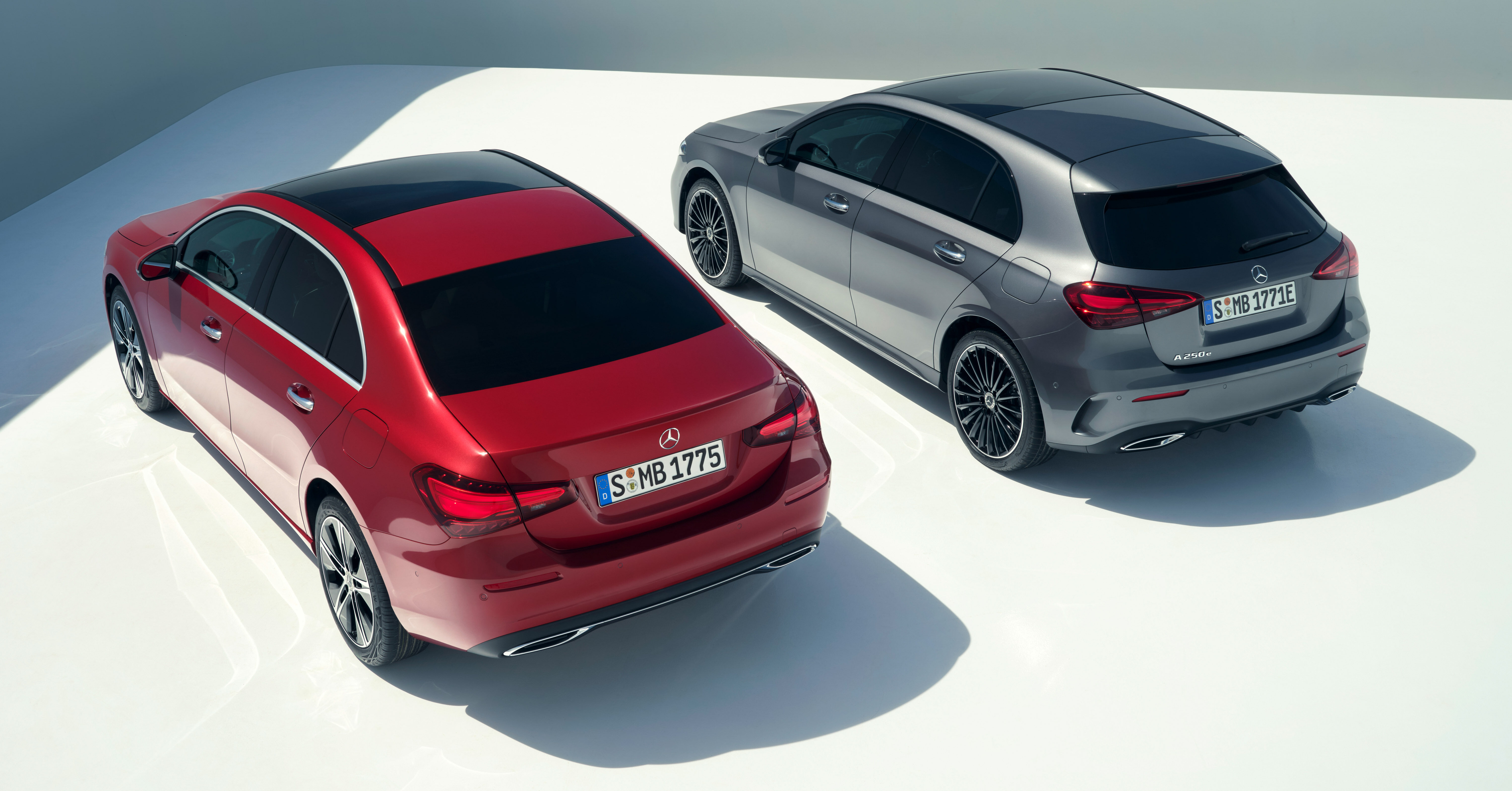 鉴于欧洲市场需求仍高,原计划明年停产的现款 Mercedes-Benz A-Class 将继续生产至2028年!确认不会有后继车型