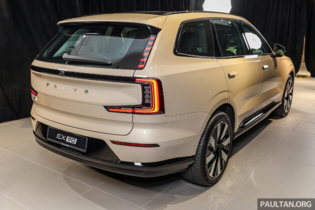 2025 Volvo EX90 登陆大马, 品牌旗舰七座纯电SUV, 续航里程623公里, 4.9秒破百, 250kW DC快充, 售价44.3万令吉