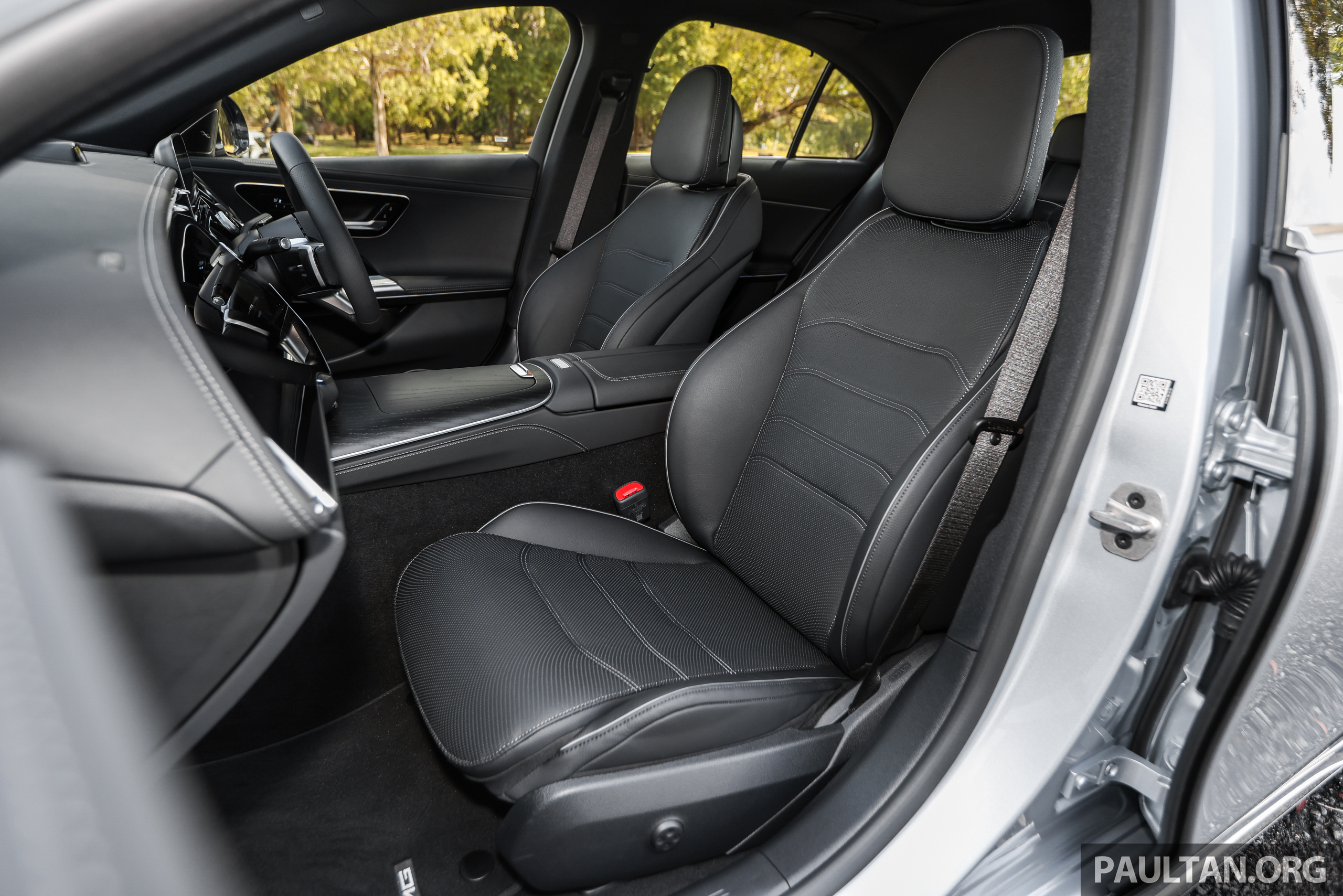 试驾：全新大改款 W214 Mercedes-Benz E 350 e AMG Line！真正焕然“E”新，终于不再是大哥 S-Class 的替身