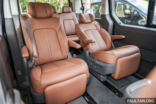 2025 Hyundai Staria 本地预览, 重新引进七人座高端版本, 搭载2.2L四缸柴油涡轮引擎+8AT变速箱, 7月2日正式发布