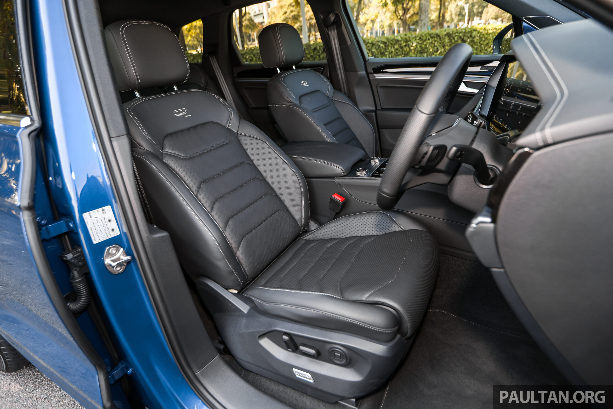 试驾:Volkswagen Touareg R-Line!看似平凡却身怀绝技