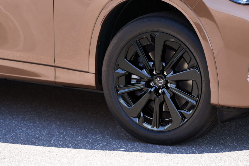 2025 Mazda CX-80 2.5G PHEV AWD 本地发布, 搭载2.5L PHEV混动系统, 综合油耗1.6L/100km, 售价33.16万令吉 306481