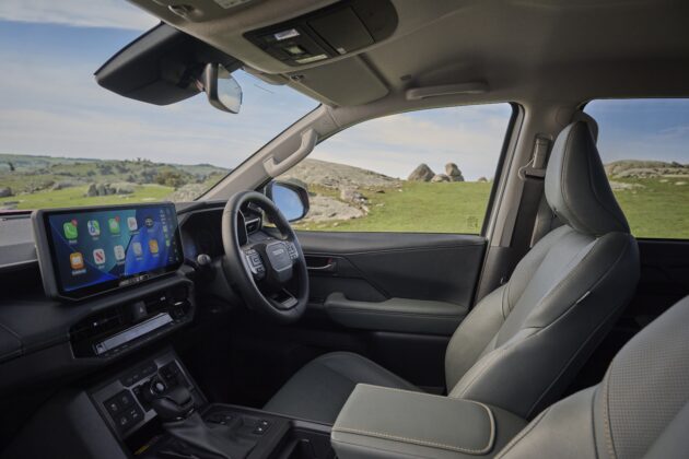 2026 Toyota Hilux 第九代改款泰国首发, 同时有柴油, 微型油电和纯电动版, 纯电版续航240公里, 当地售价9.9万令吉起