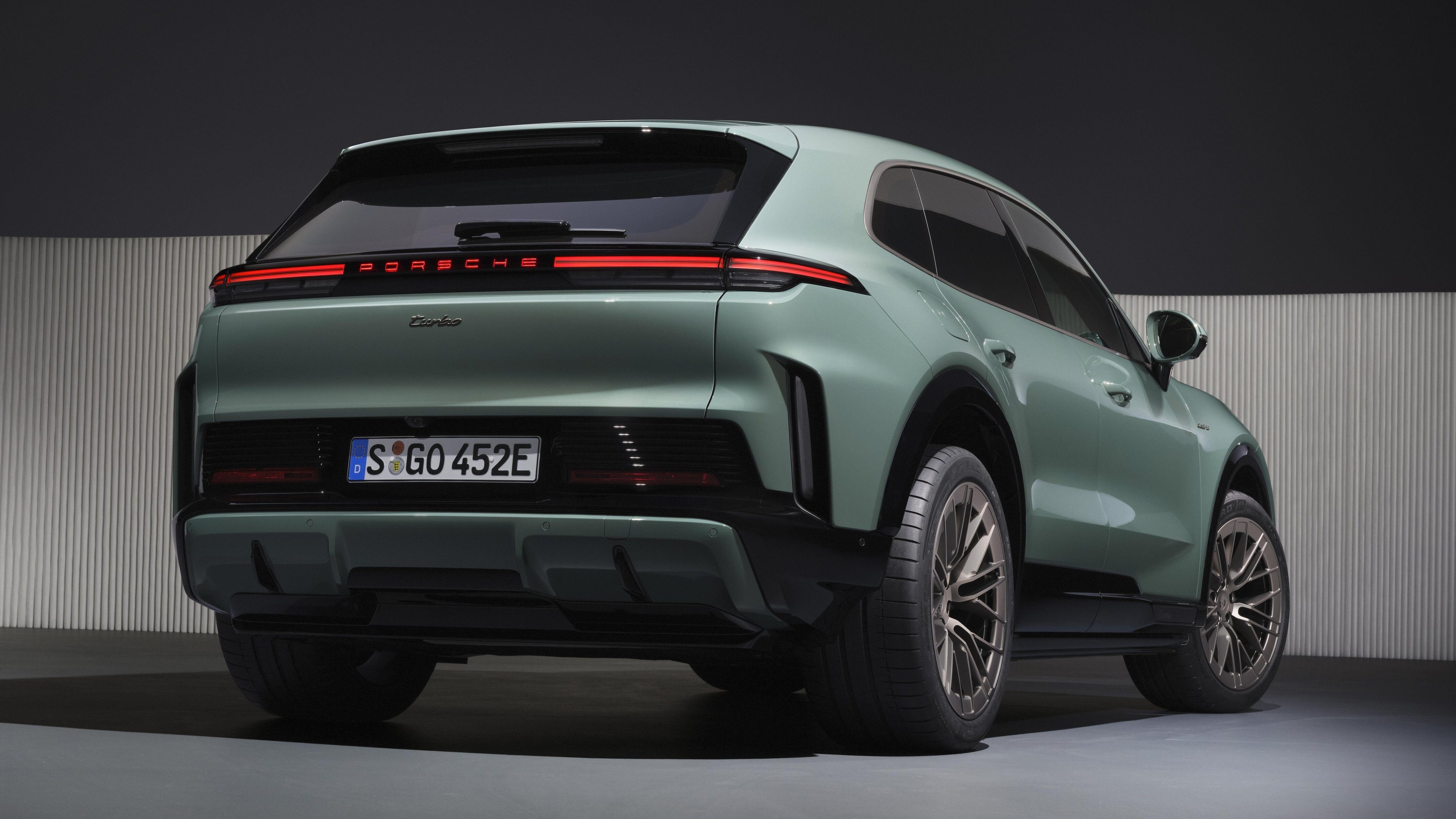Porsche Cayenne Electric 全球首发！第四代全面转向电动化，1,156 PS惊人马力输出；WLTP 续航里程达642公里