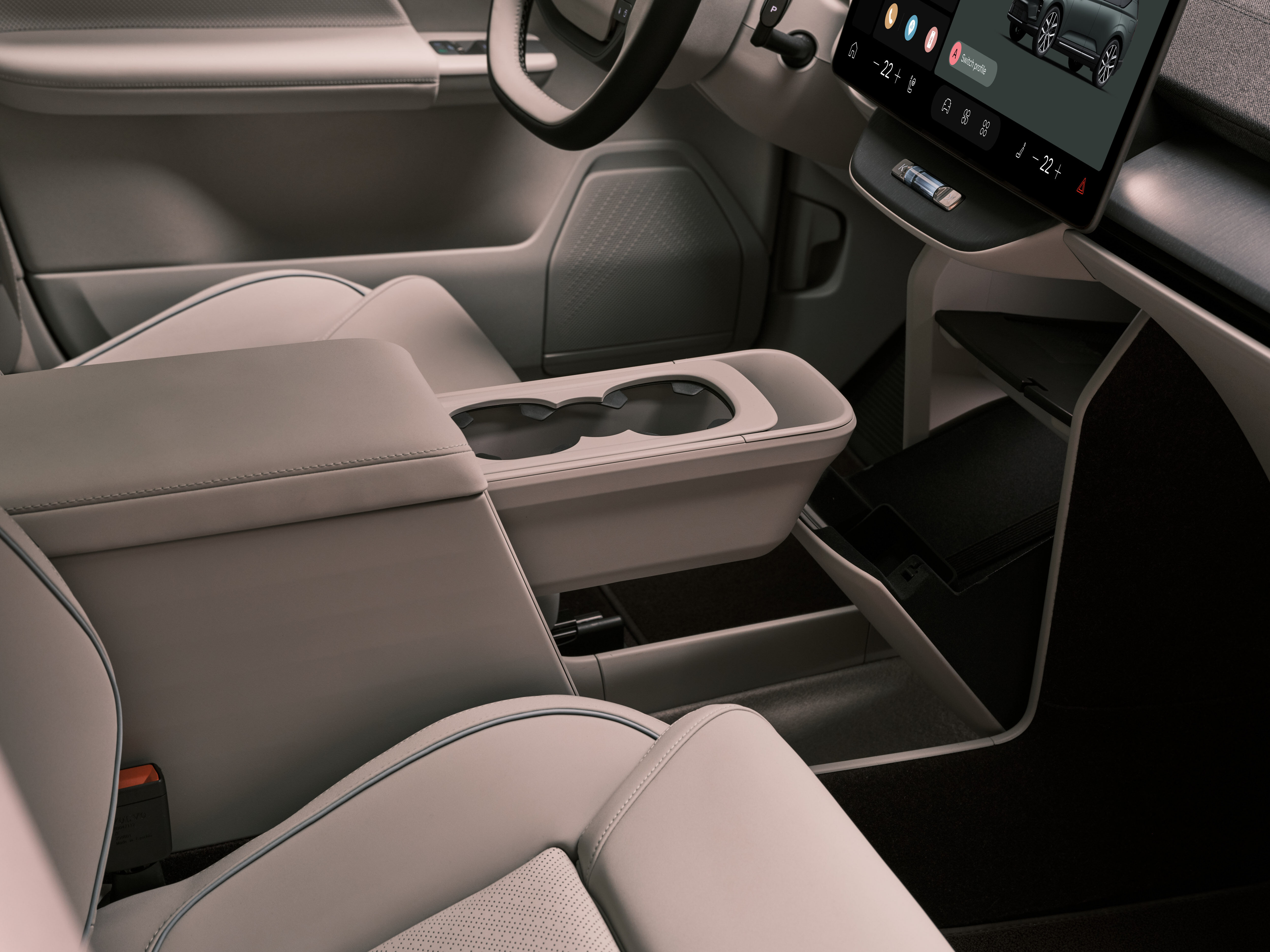 2026 Volvo EX60 首发登场！采用全新SPA3模组化平台和800V架构打造，支持400 kW快充，WLTP续航达810公里