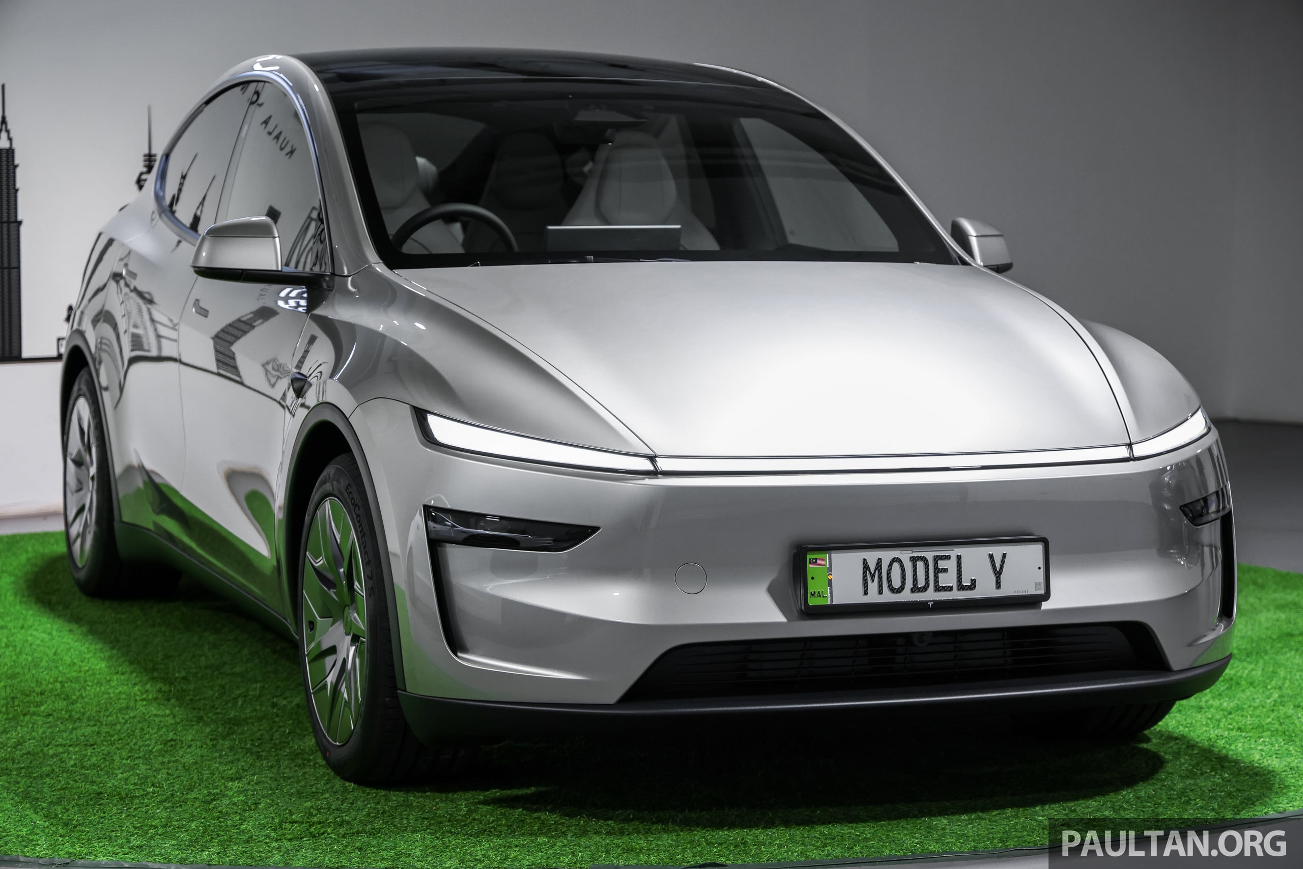 Tesla Model Y L 正式于大马面市！六座布局长轴距版，681公里WLTP续航，预售价RM260k起，第二季开始交付