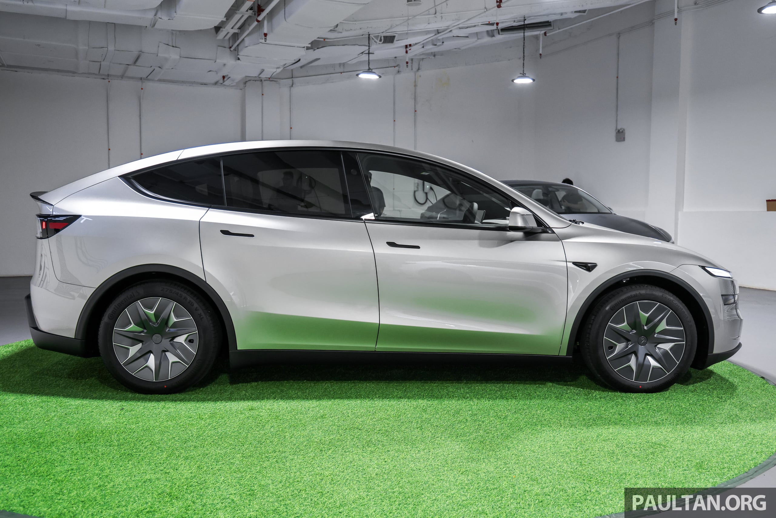 Tesla Model Y L 正式于大马面市！六座布局长轴距版，681公里WLTP续航，预售价RM260k起，第二季开始交付