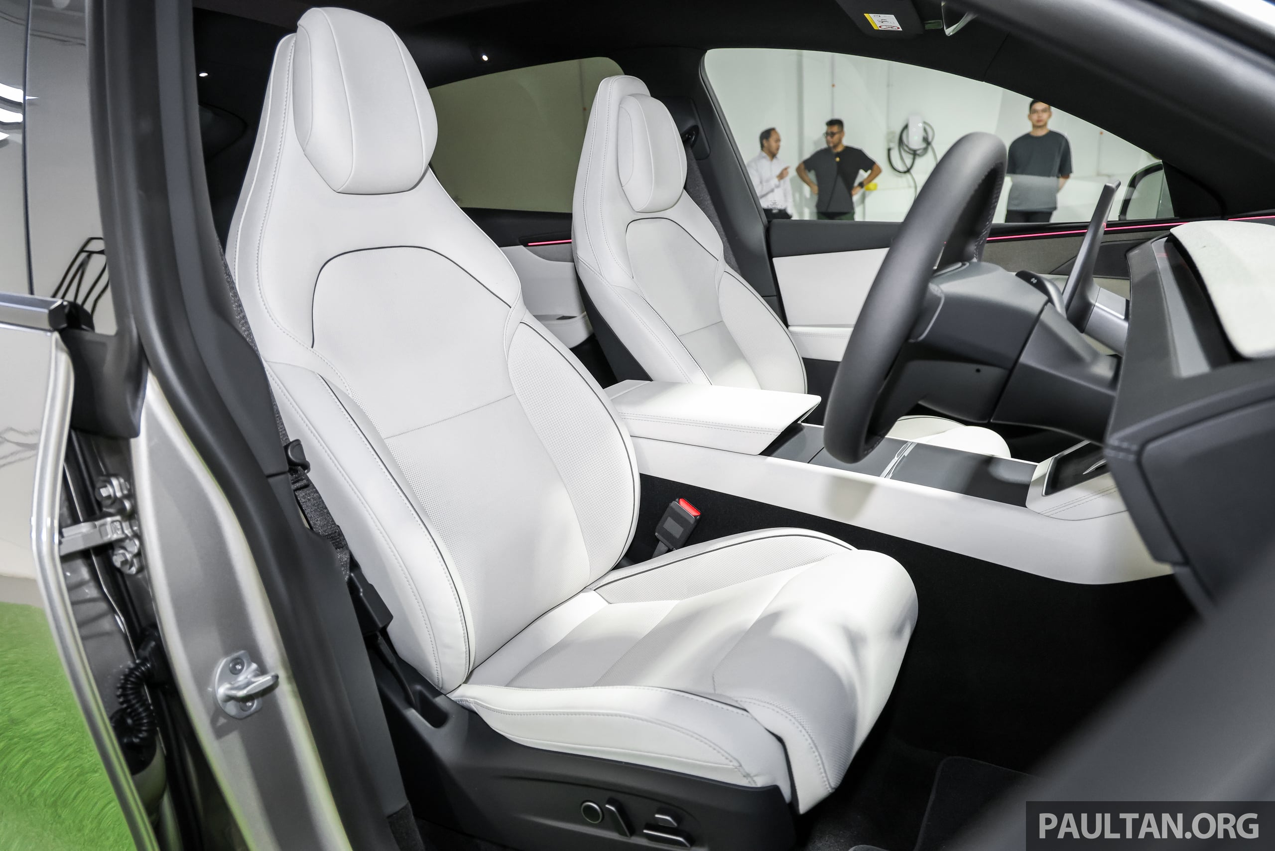 Tesla Model Y L 正式于大马面市！六座布局长轴距版，681公里WLTP续航，预售价RM260k起，第二季开始交付