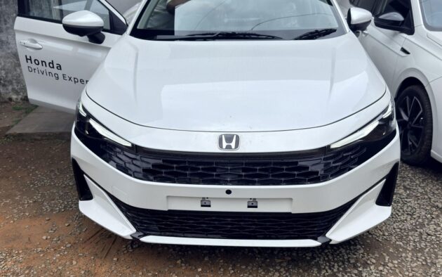 2026 Honda City 小改款更多谍照与内装细节曝光, 除车头外其它部份改动幅度较小, 原厂确认本周五于印度全球首发