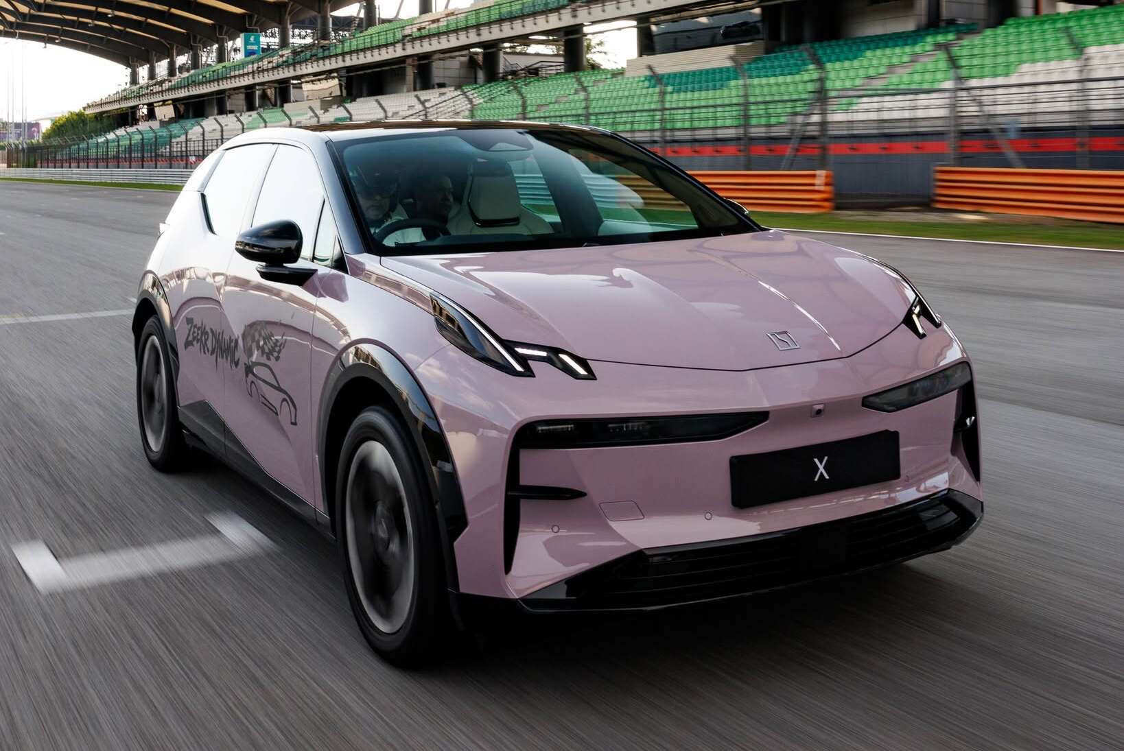 2026 Zeekr X 升级款本地开放预订！全系标配电动车门、最大输出496PS、WLTP续航达445km，预售价RM160k起