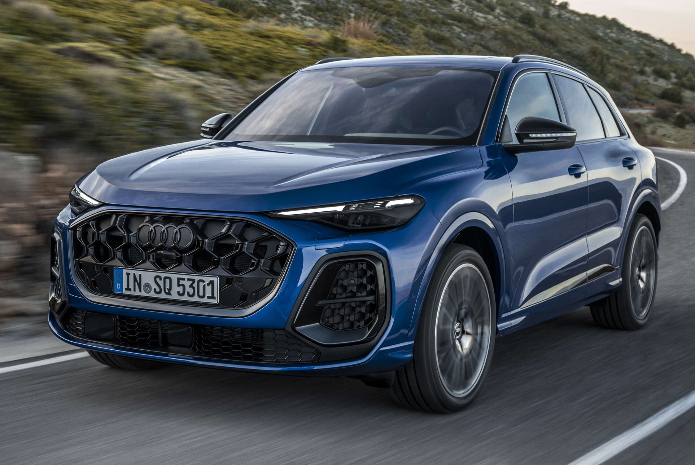 传燃油版 Porsche Macan 本月底正式走入历史，暂由纯电动版本独撑全球市场；下一代内燃引擎版本料2028年登场