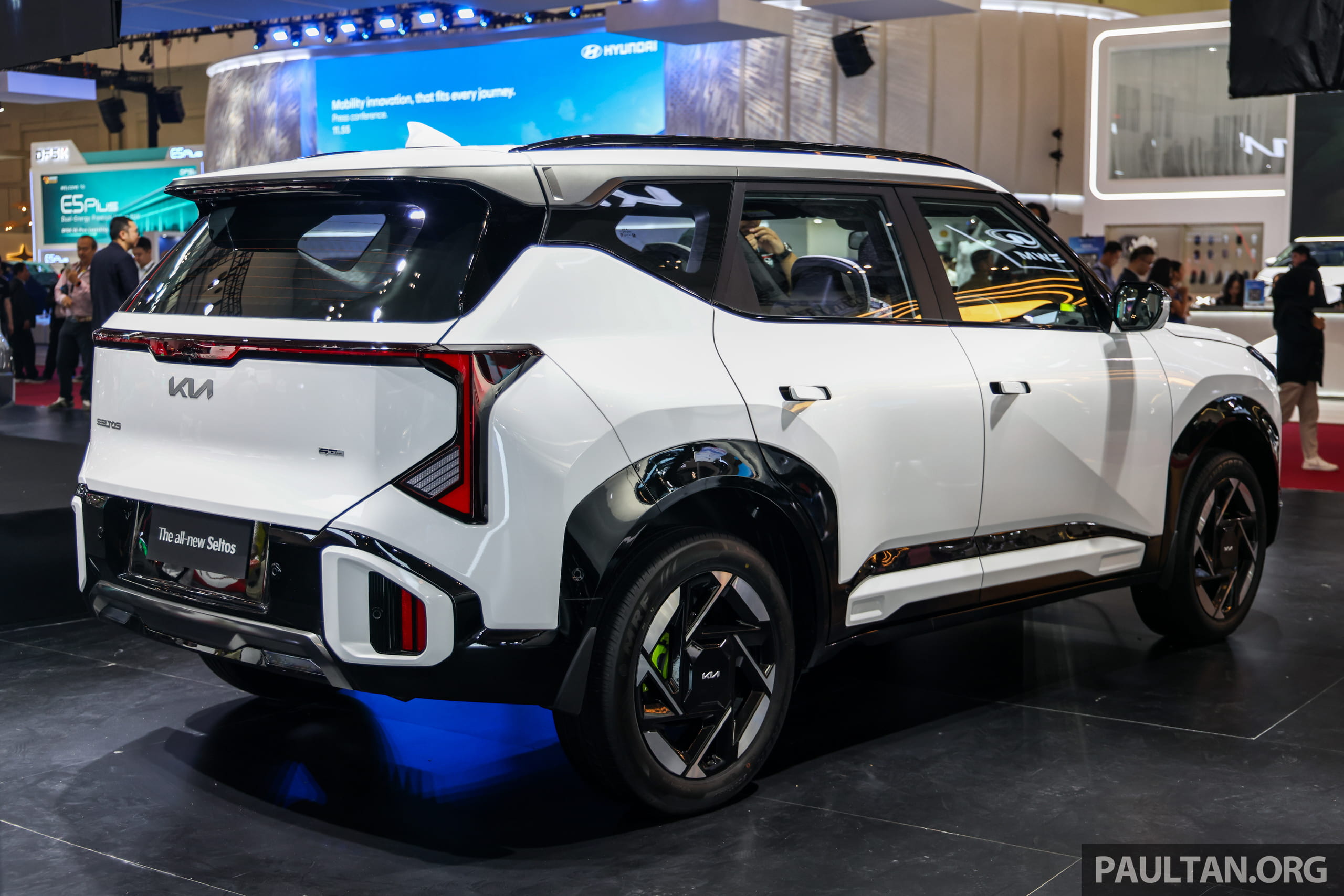 全新二代 2026 Kia Seltos 首登东盟市场,正式于印尼国际车展发布!搭载1.5 NA引擎,供三个版本,兑马币售RM81k起