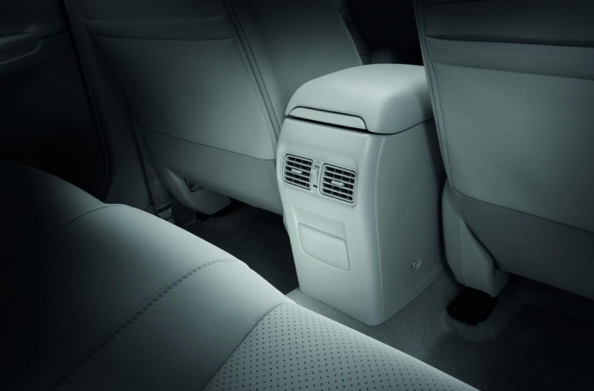 Nissan Sylphy launched in Thailand – new model gets improved 1.6, new 1.8, CVT; from 746,000 baht 127993