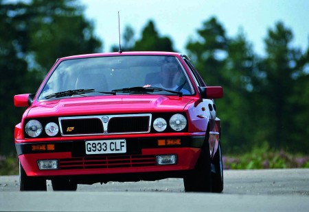Lancia brand to carry rebadged Chrysler cars in Europe