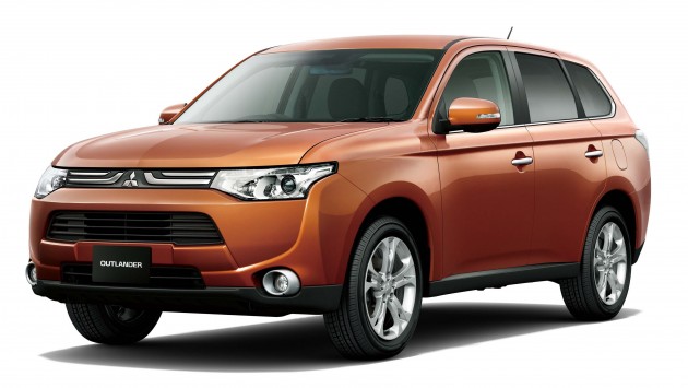 0858-1 Third-gen Mitsubishi Outlander launches in Japan
