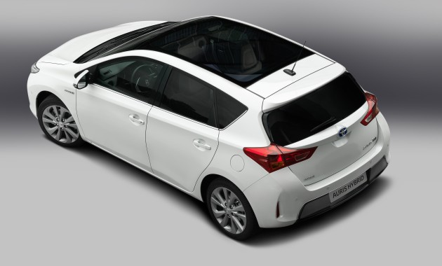 200812toy-a 2013 Toyota Auris C-segment hatchback unveiled!