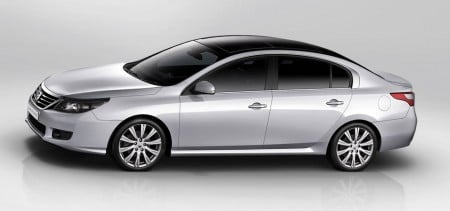 Renault Latitude unveiled – based on Samsung SM5