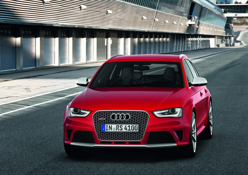 Audi RS4 Avant – a 450 hp wagon wet dream 122738