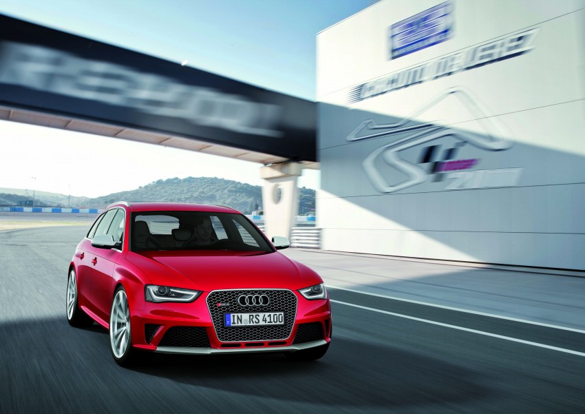 Audi RS4 Avant – a 450 hp wagon wet dream 122698