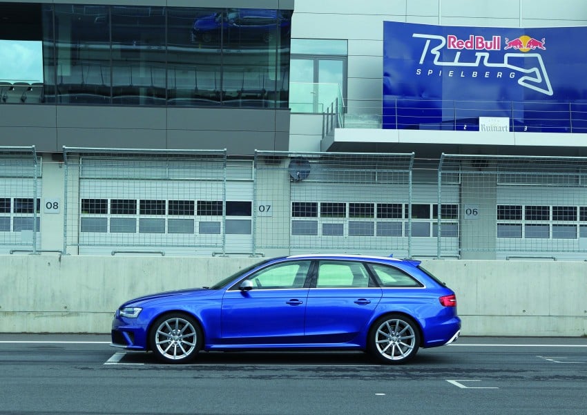 Audi RS4 Avant – a 450 hp wagon wet dream 122704