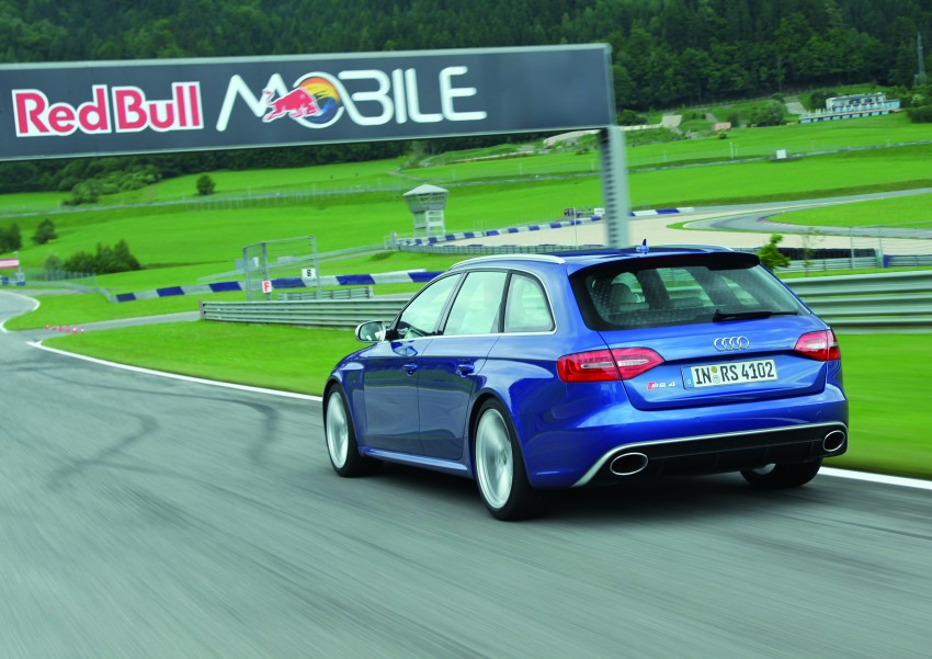 Audi RS4 Avant – a 450 hp wagon wet dream 122706