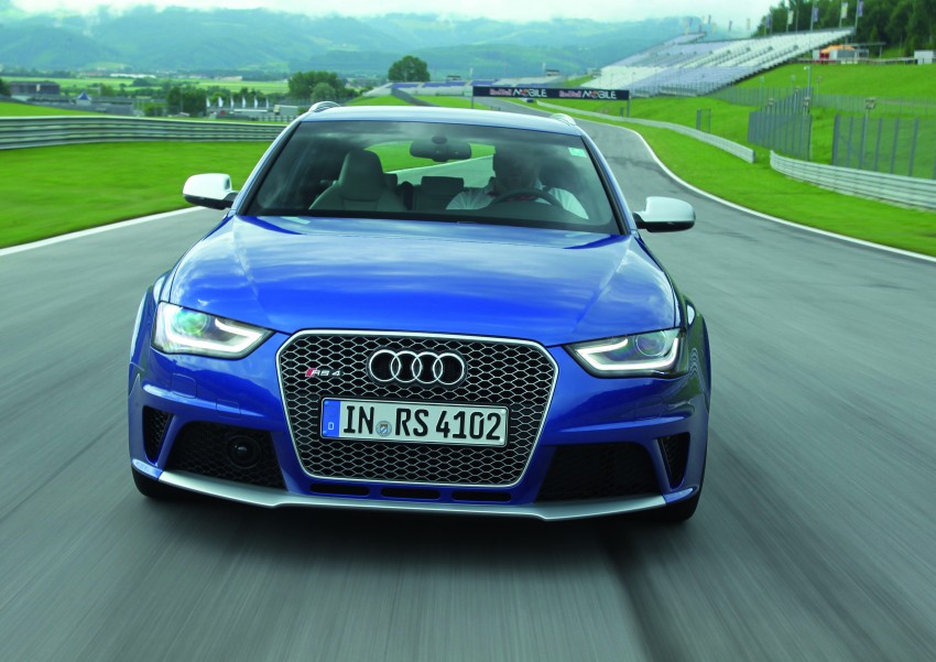 Audi RS4 Avant – a 450 hp wagon wet dream 122707