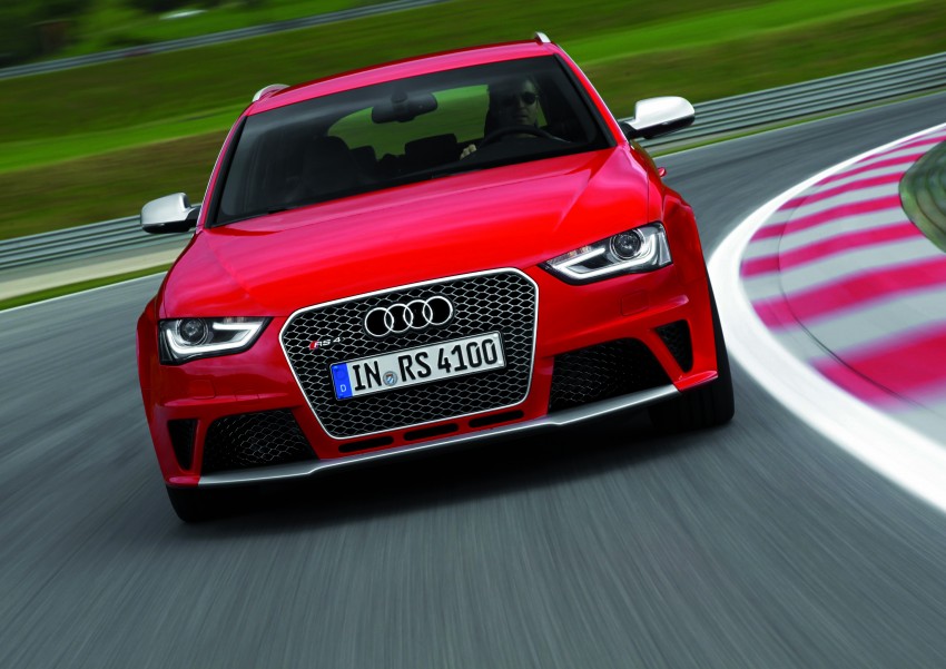 Audi RS4 Avant – a 450 hp wagon wet dream 122711