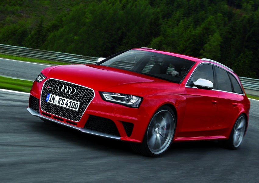 Audi RS4 Avant – a 450 hp wagon wet dream 122728