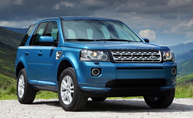 2013 Freelander-02 Land Rover Freelander 2 gets ‘premium overhaul’ for MY 2013 – new design and features for cabin