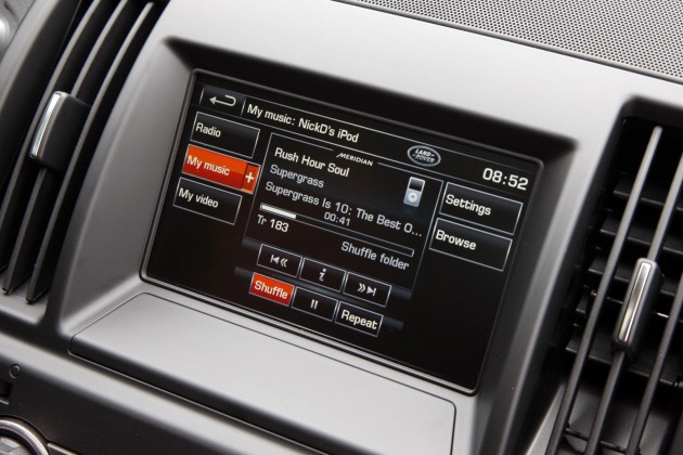 2013 Freelander-17 Land Rover Freelander 2 gets ‘premium overhaul’ for MY 2013 – new design and features for cabin
